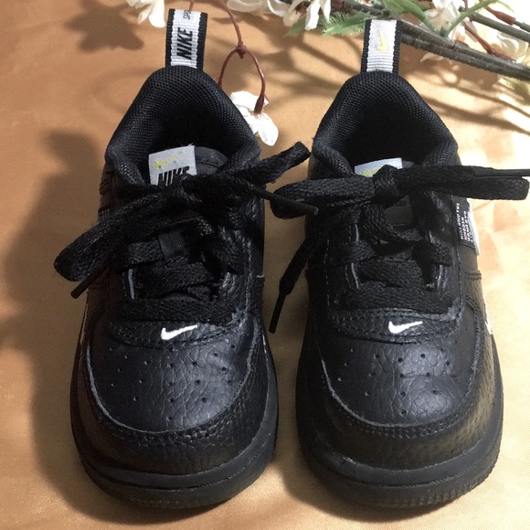 Nike Other - FORCE 1 LV8 UTILITY SNEAKERS